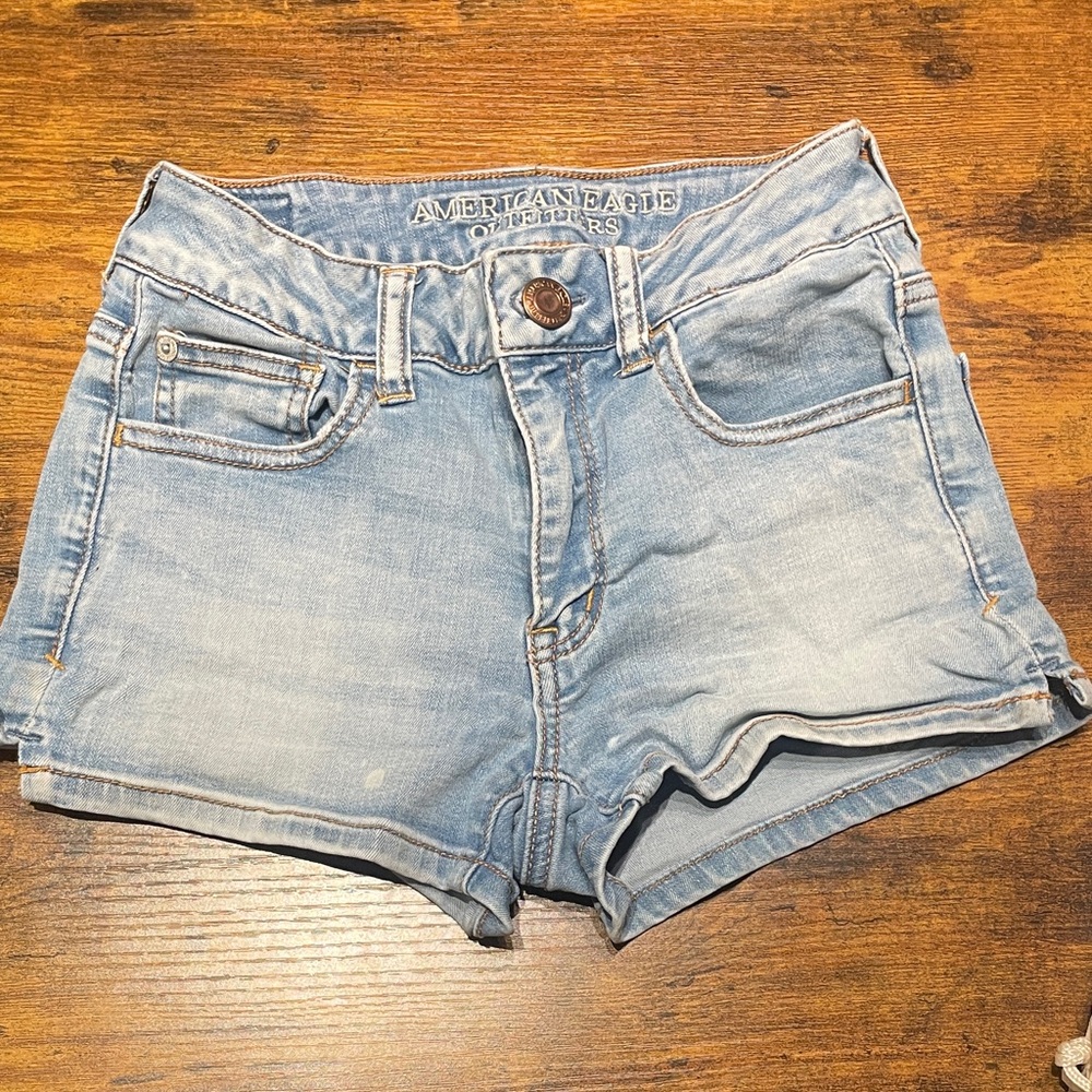 American Eagle Outfitters Women's Faded Blue Jean “Super Super Stretch” Shorts